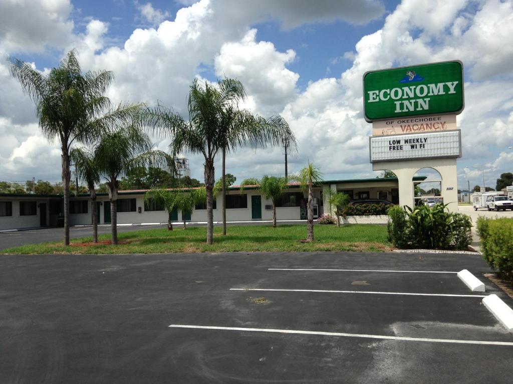 Economy Inn Okeechobee Exterior foto